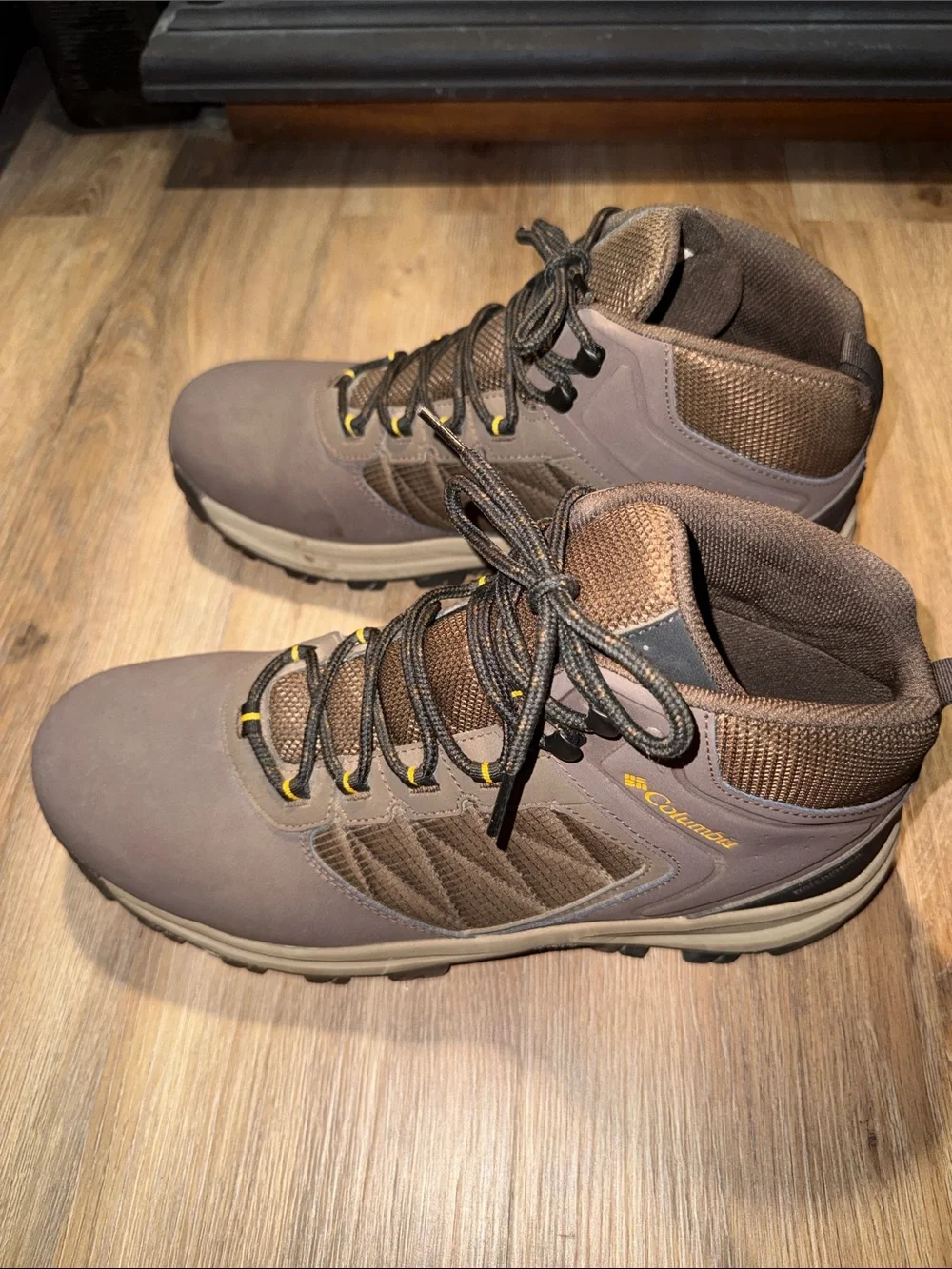 Columbia sturdy hiking